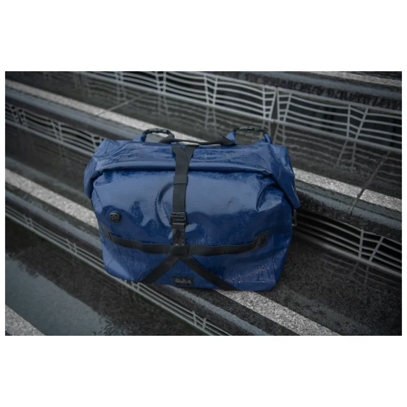 Brompton Borough Waterproof Bag Large in Navy-9